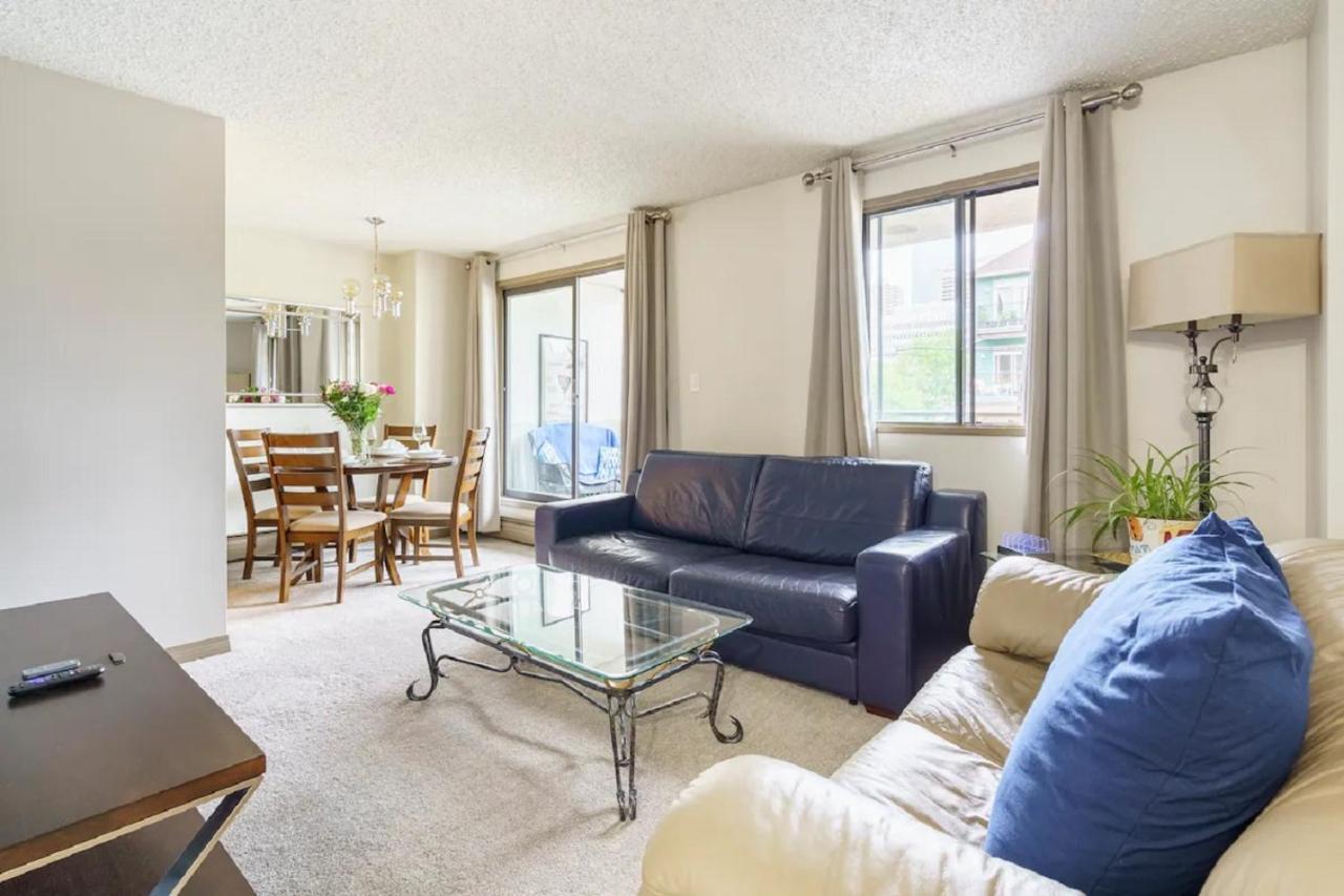 Entire Condo Downtown, Walk To Bmo & Stampede, Parking, 1,5 Hrs To Banff Калгари Экстерьер фото